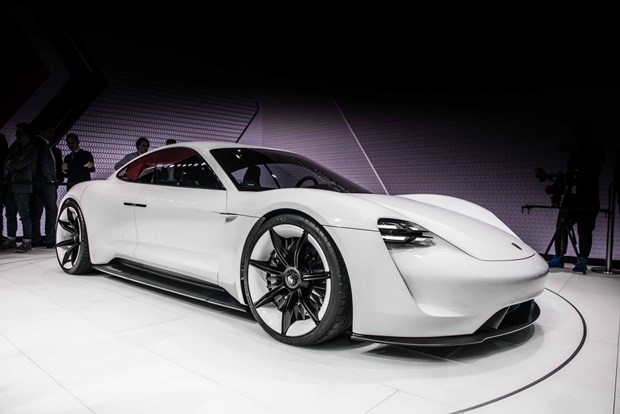 Porsche'den 600 beygirlik elektrikli otomobil