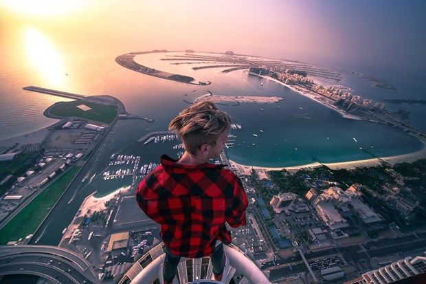 Selfie tutkunu ölüme meydan okuyor