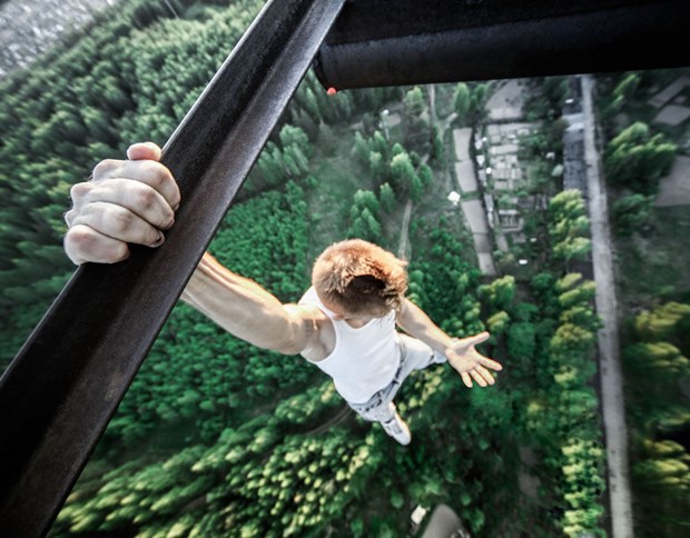 Selfie tutkunu ölüme meydan okuyor