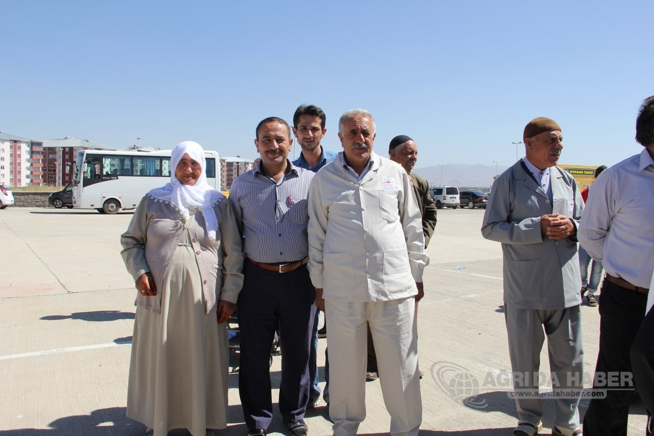 Ağrı'lı Hacılar Yola Çıktı