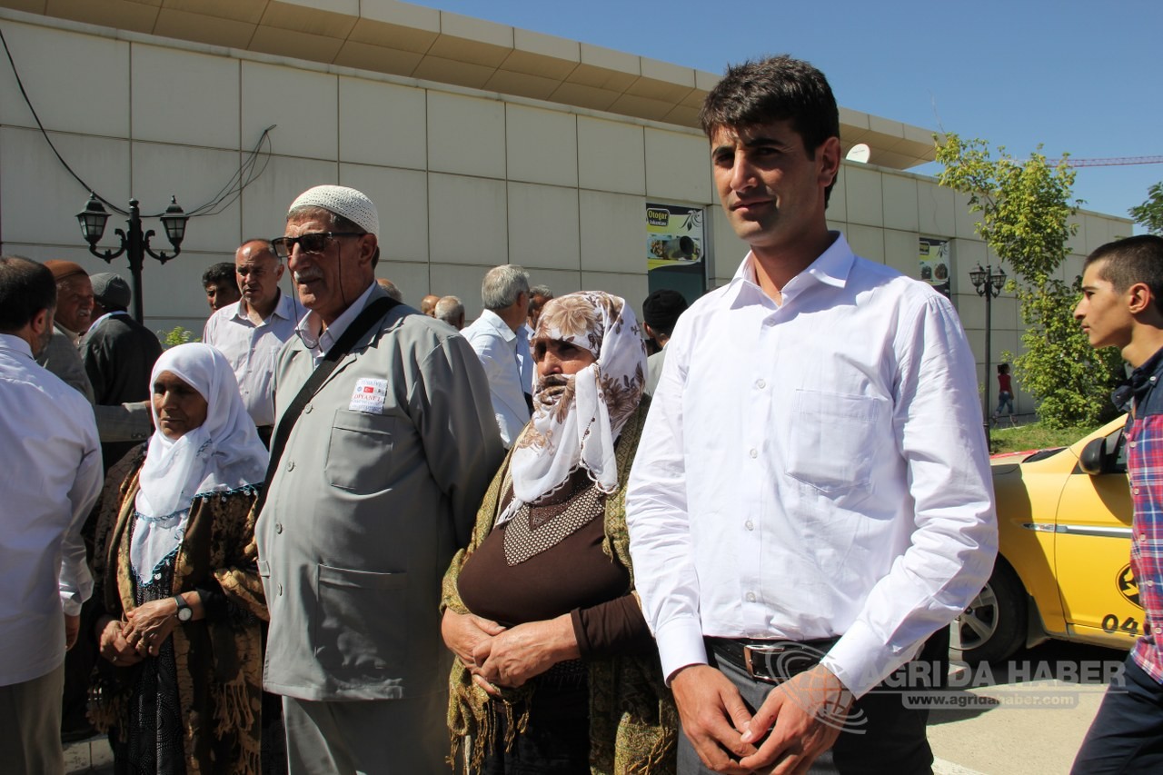 Ağrı'lı Hacılar Yola Çıktı