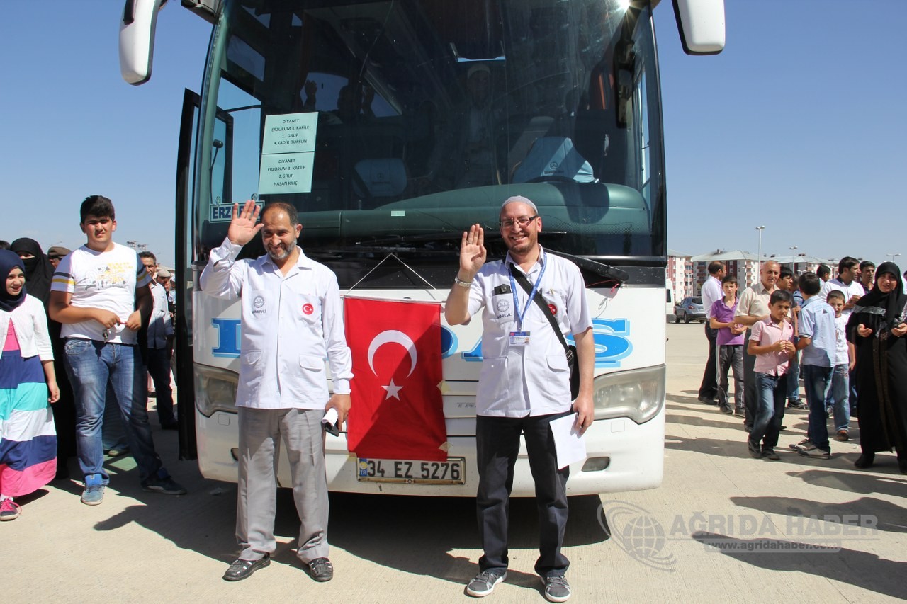 Ağrı'lı Hacılar Yola Çıktı