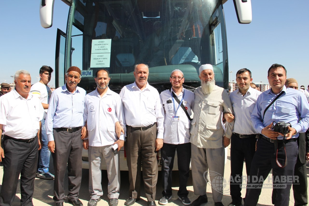 Ağrı'lı Hacılar Yola Çıktı