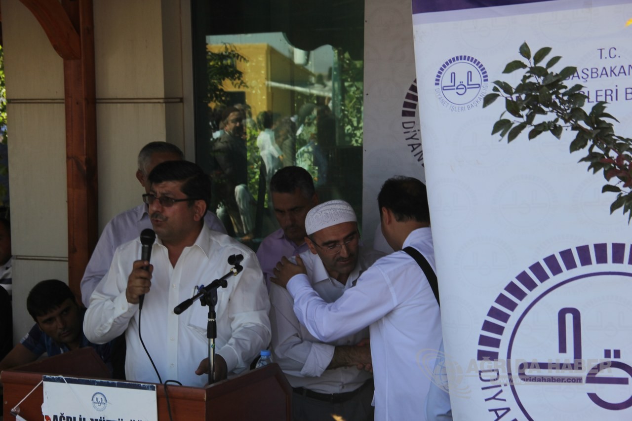 Ağrı'lı Hacılar Yola Çıktı