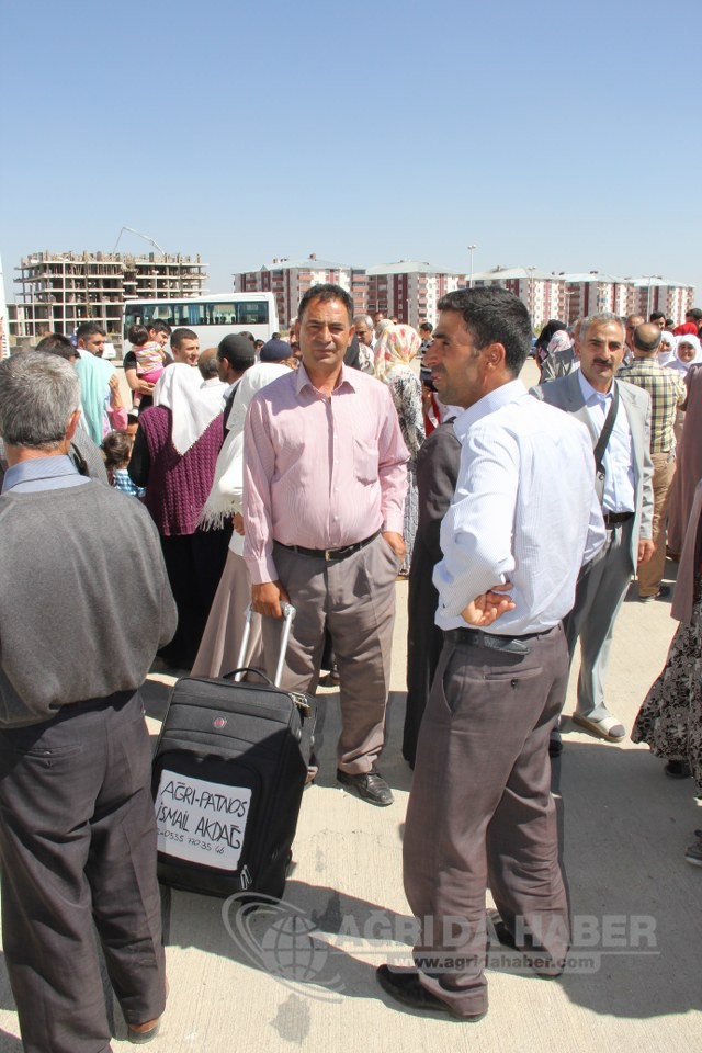 Ağrı'lı Hacılar Yola Çıktı