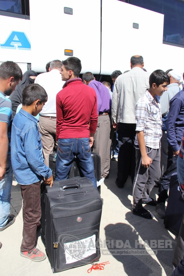 Ağrı'lı Hacılar Yola Çıktı