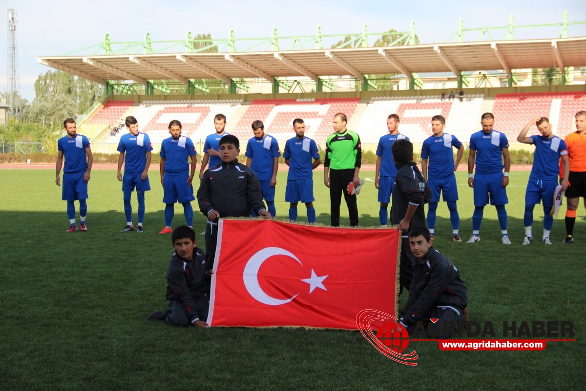 Ağrı Gençler birliği spor, İran'ın Maku kenti futbol takımını Maç Karele