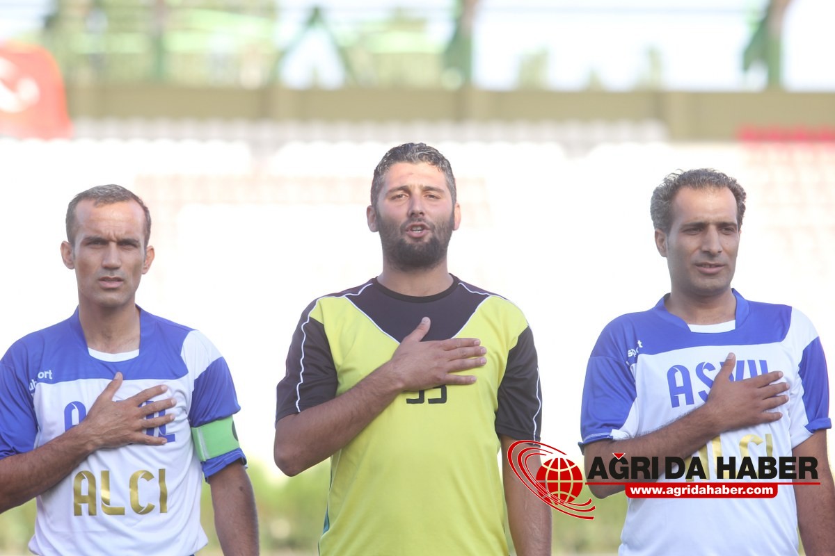 Ağrı Gençler birliği spor, İran'ın Maku kenti futbol takımını Maç Karele