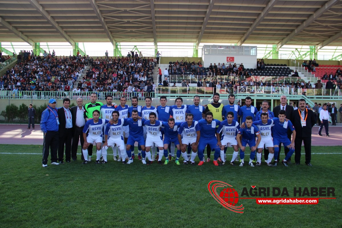 Ağrı Gençler birliği spor, İran'ın Maku kenti futbol takımını Maç Karele