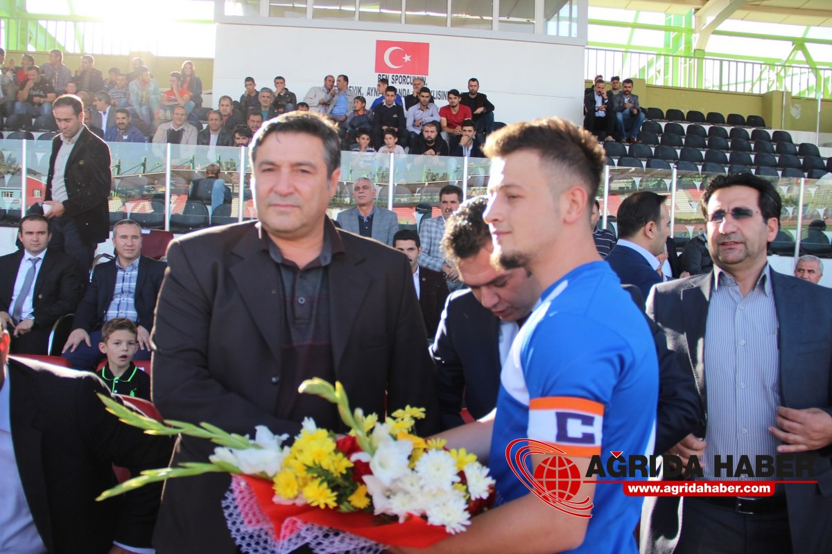 Ağrı Gençler birliği spor, İran'ın Maku kenti futbol takımını Maç Karele