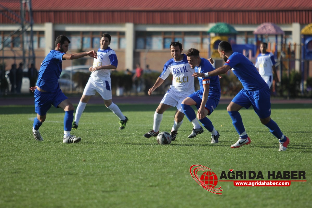 Ağrı Gençler birliği spor, İran'ın Maku kenti futbol takımını Maç Karele