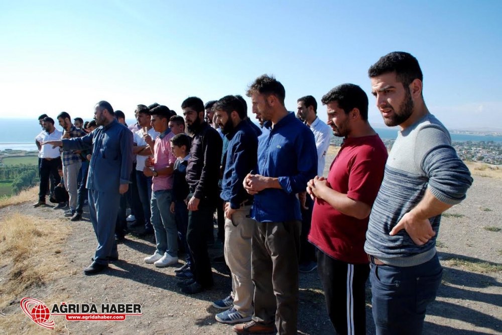 Ağrılı Risale-i Nur talebeleri 'Hor Hor Medresesi'nde