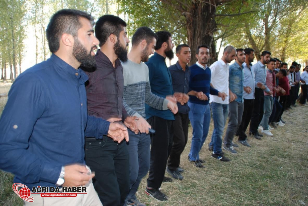 Ağrılı Risale-i Nur talebeleri 'Hor Hor Medresesi'nde