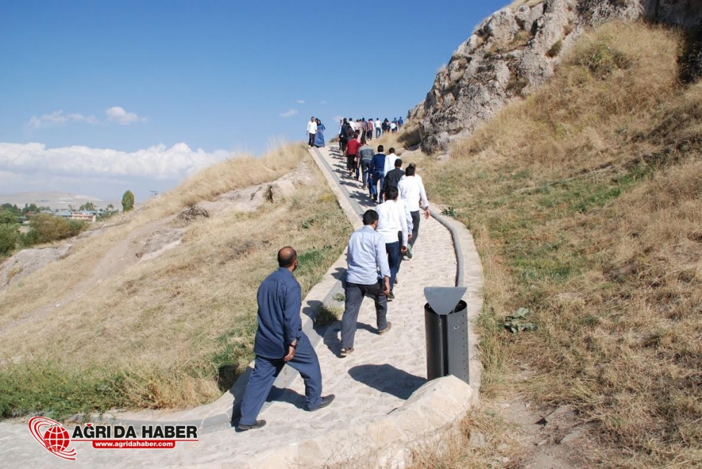 Ağrılı Risale-i Nur talebeleri 'Hor Hor Medresesi'nde