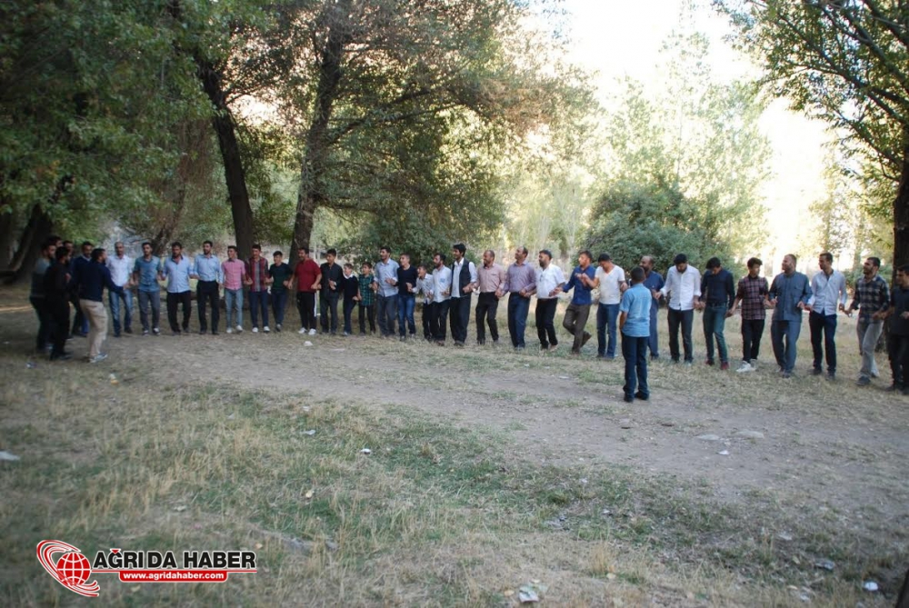 Ağrılı Risale-i Nur talebeleri 'Hor Hor Medresesi'nde