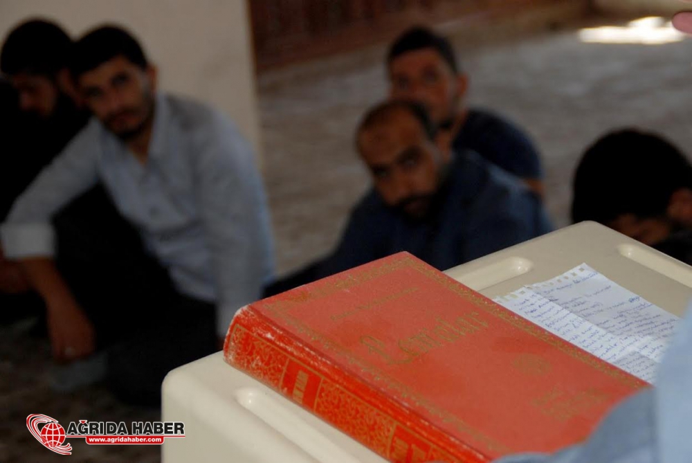 Ağrılı Risale-i Nur talebeleri 'Hor Hor Medresesi'nde