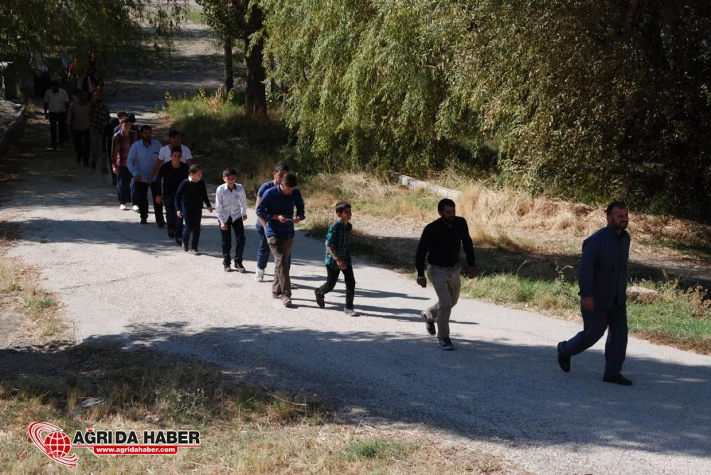 Ağrılı Risale-i Nur talebeleri 'Hor Hor Medresesi'nde