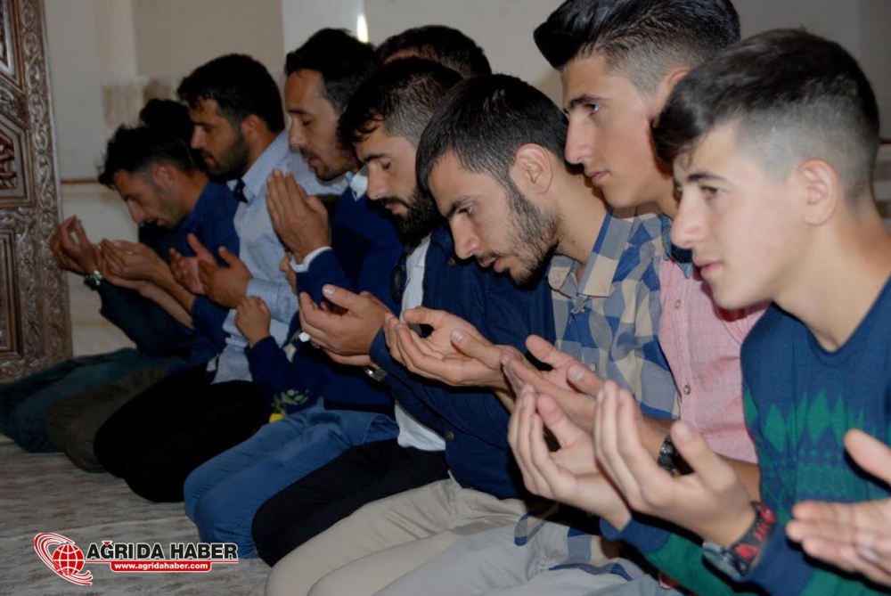 Ağrılı Risale-i Nur talebeleri 'Hor Hor Medresesi'nde