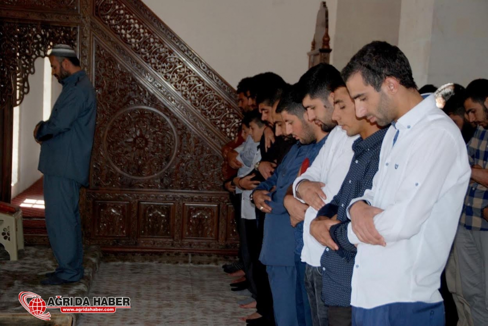 Ağrılı Risale-i Nur talebeleri 'Hor Hor Medresesi'nde