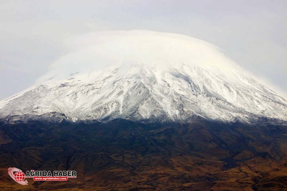Ağrı'ya Yılın İlk Karı Yağdı !
