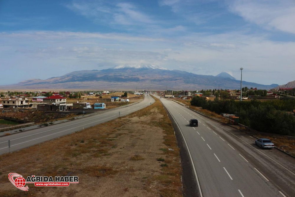 Ağrı'ya Yılın İlk Karı Yağdı !