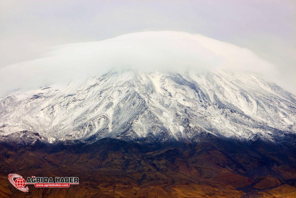 Ağrı'ya Yılın İlk Karı Yağdı !