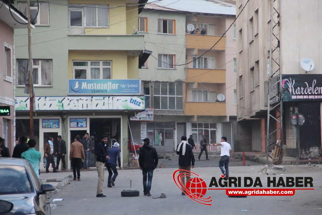 Ağrı'da Kobani Protestosu