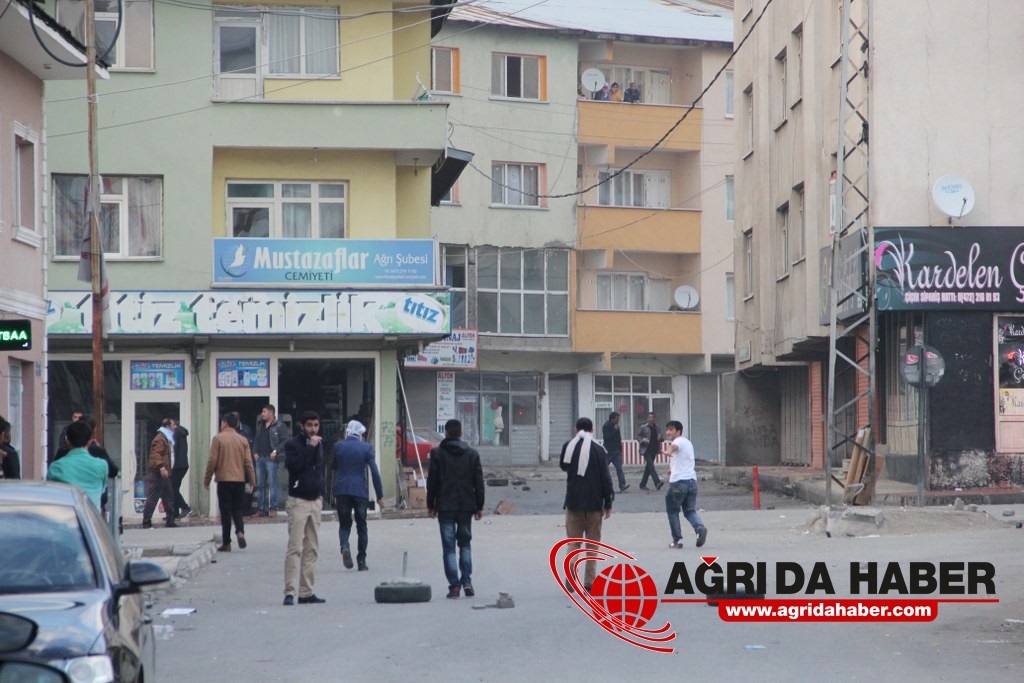 Ağrı'da Kobani Protestosu