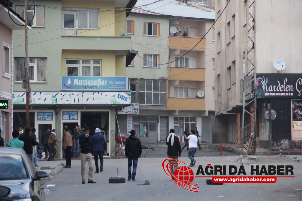 Ağrı'da Kobani Protestosu