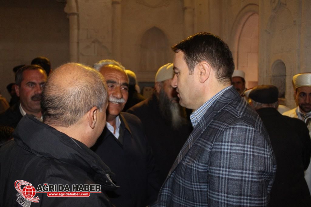 İshak Paşa Sarayı Camisi 100 Yıl Sonra İbadete Açıldı