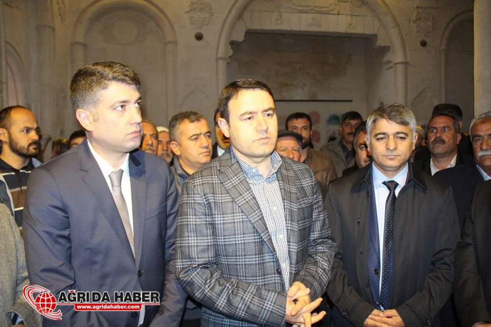 İshak Paşa Sarayı Camisi 100 Yıl Sonra İbadete Açıldı