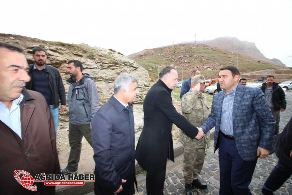 İshak Paşa Sarayı Camisi 100 Yıl Sonra İbadete Açıldı