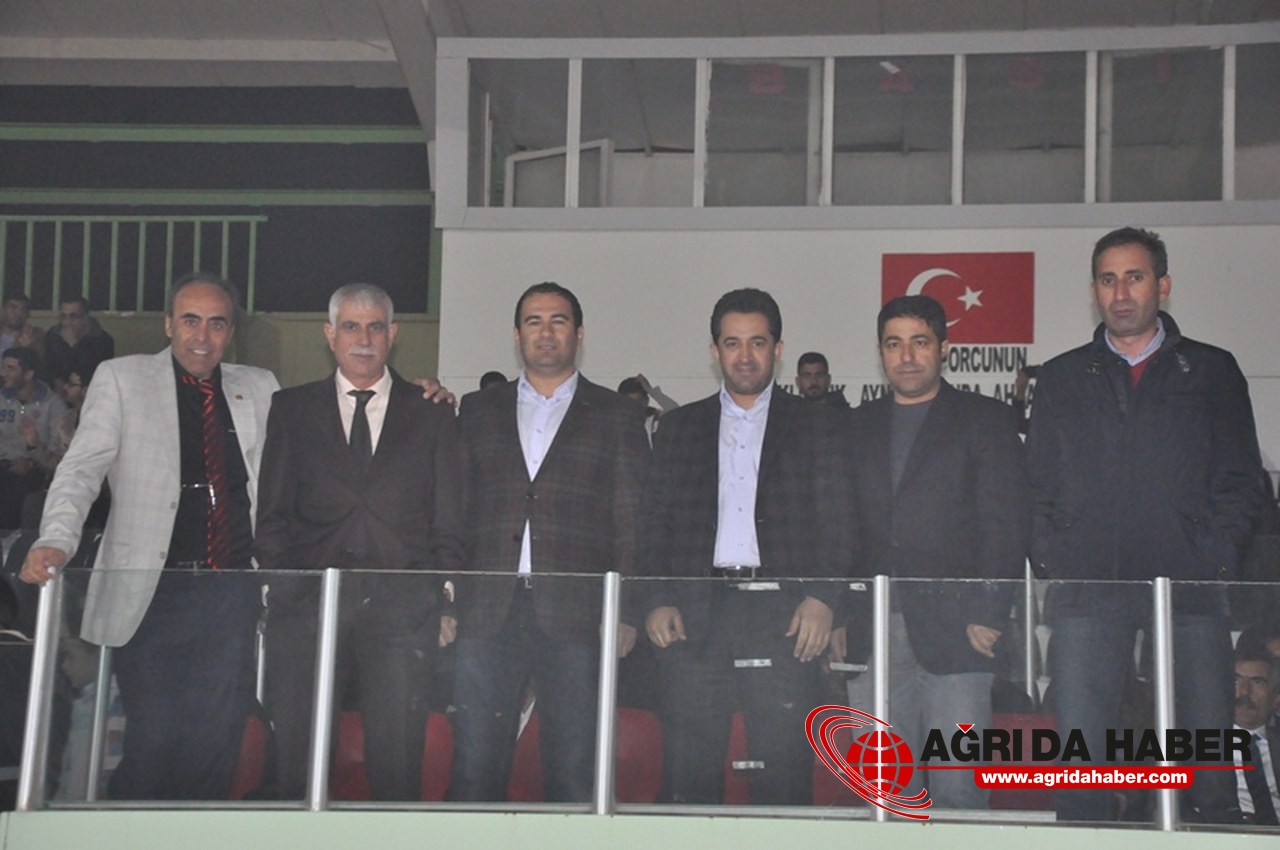 Konfederasyon Kupası Ağrı Gençlerbirliği Spor'un Oldu