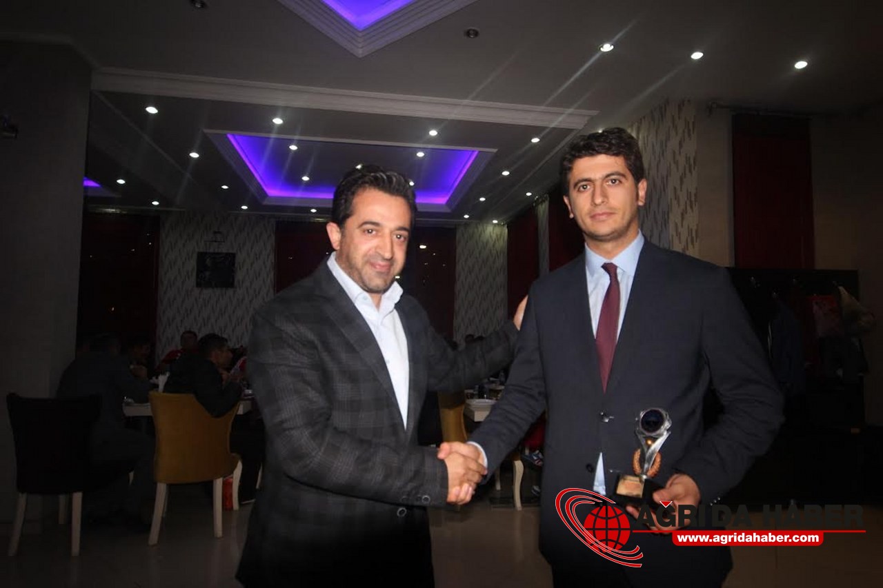 Konfederasyon Kupası Ağrı Gençlerbirliği Spor'un Oldu