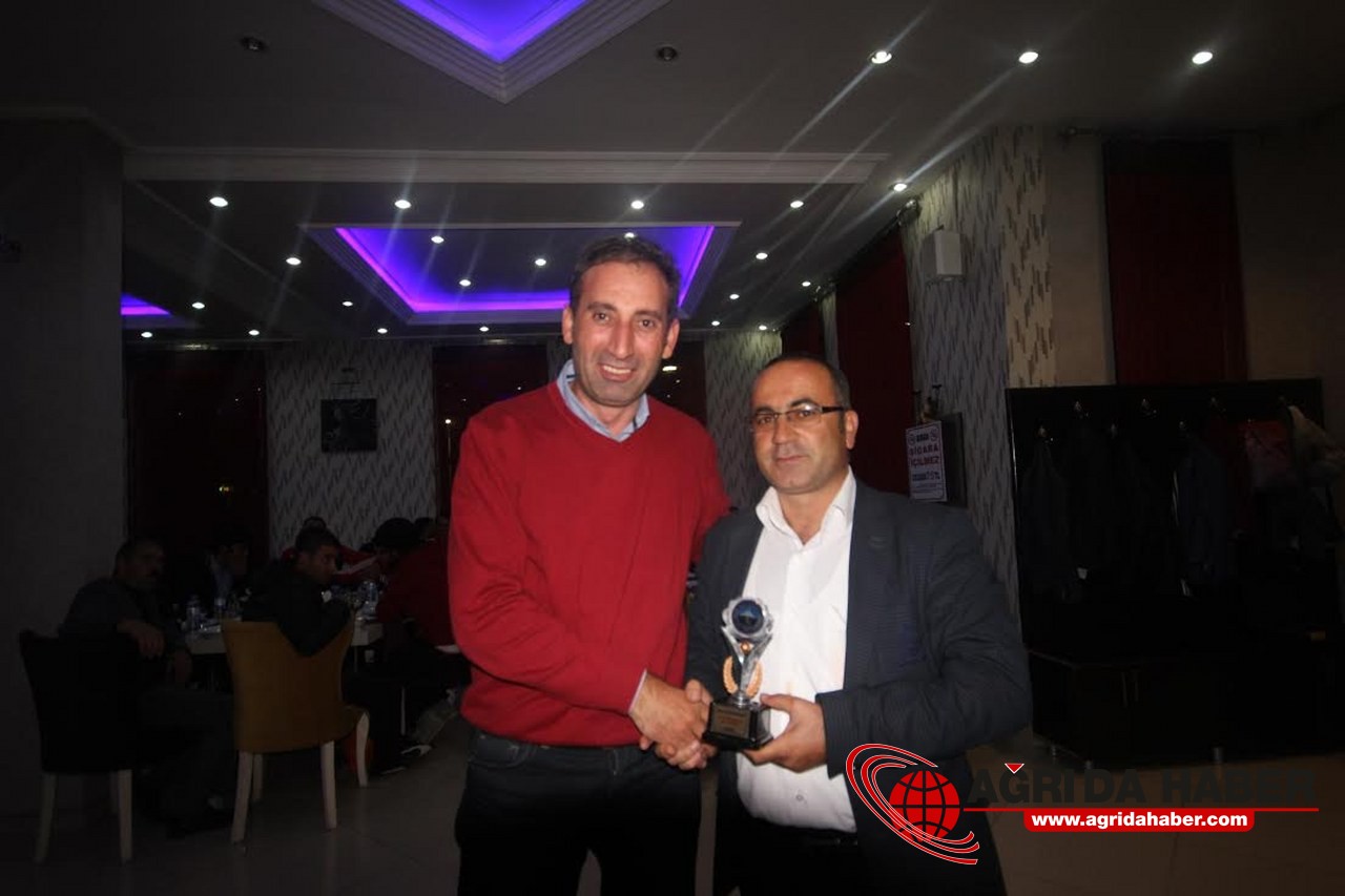 Konfederasyon Kupası Ağrı Gençlerbirliği Spor'un Oldu