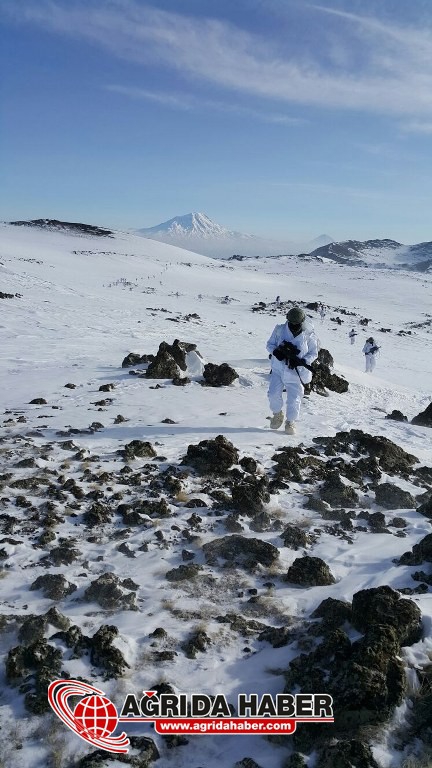 Ağrı Tendürek'te PKK Darbe 2 Mağara Dolusu Mühimmat İmha Edildi