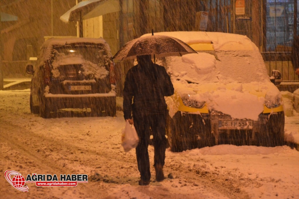 Ağrı'da Kar Yağışı Foto Galeri