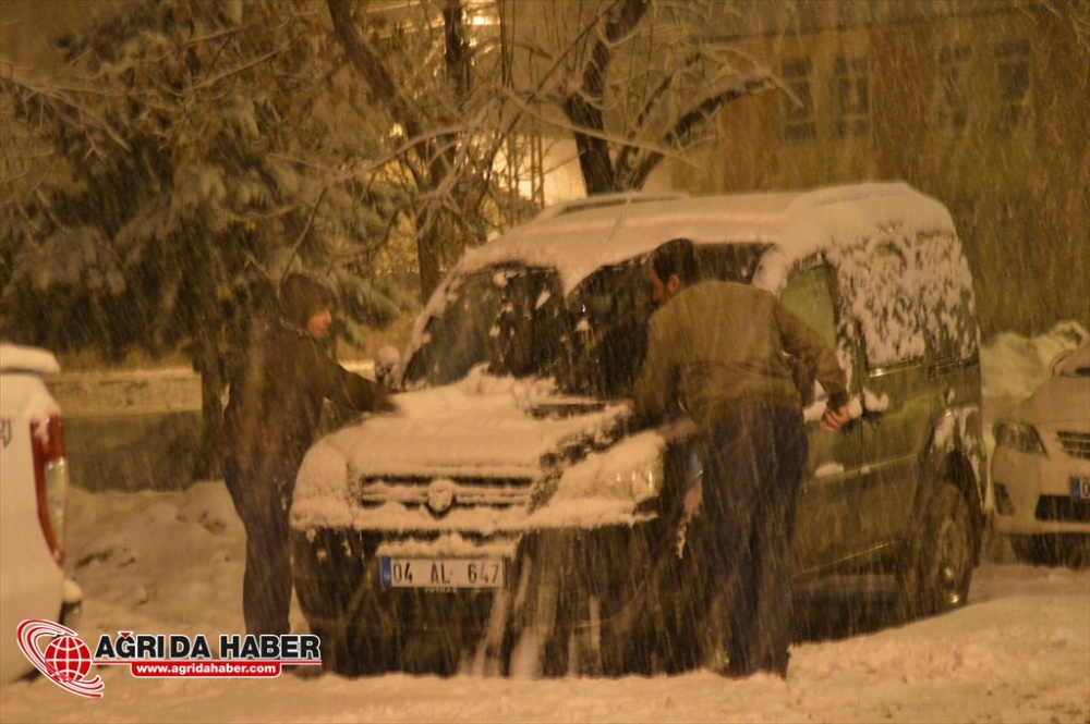 Ağrı'da Kar Yağışı Foto Galeri