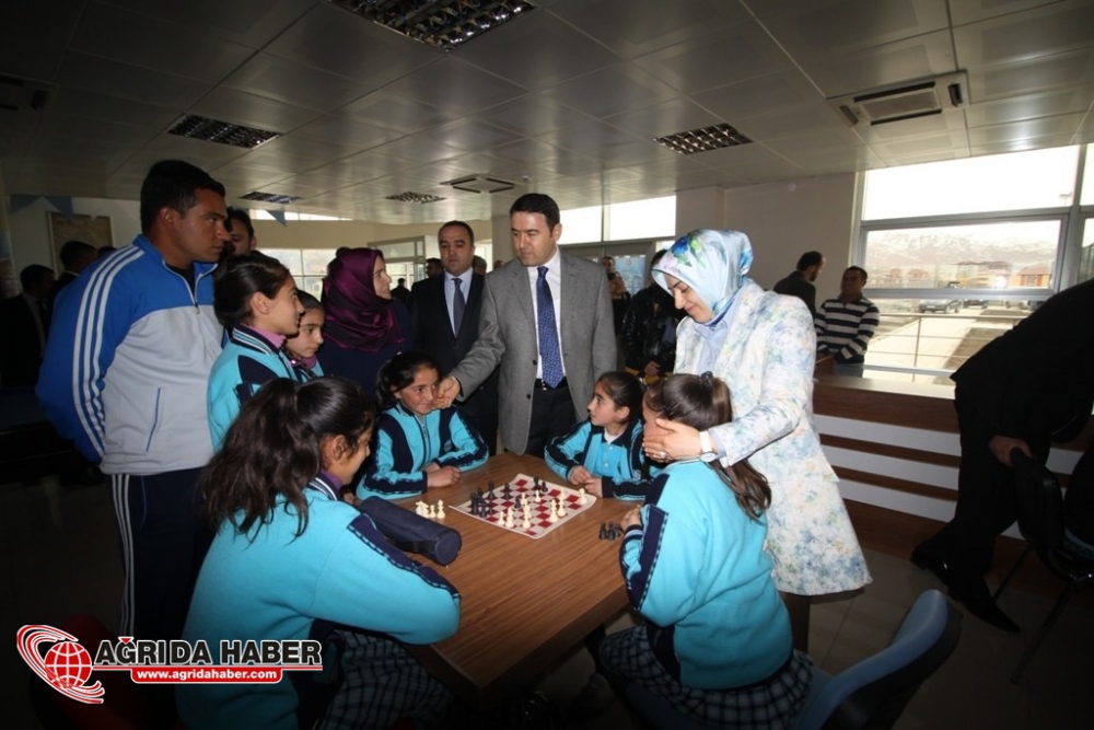 Ağrı Valisi Musa Işın Doğubayazıt İlçesinde Çeşitli Ziyaretlerde Bulundu