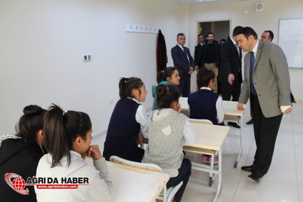 Ağrı Valisi Musa Işın Doğubayazıt İlçesinde Çeşitli Ziyaretlerde Bulundu