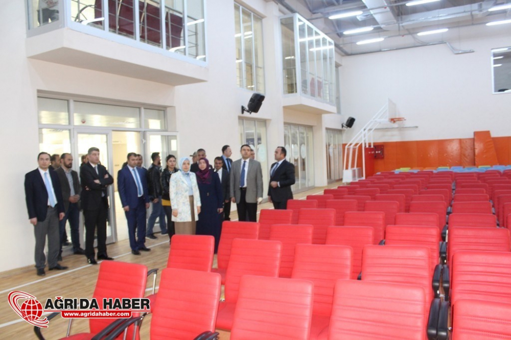 Ağrı Valisi Musa Işın Doğubayazıt İlçesinde Çeşitli Ziyaretlerde Bulundu