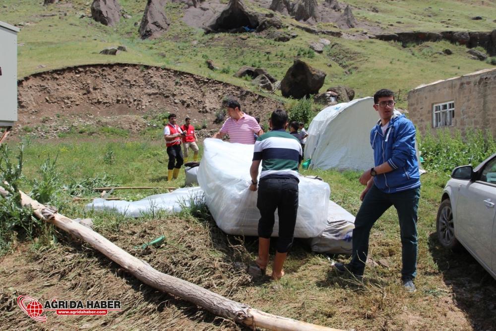 Ağrı'nın Hamur İlçesinde Yaşanan Sel Sonrası İlk Kareler