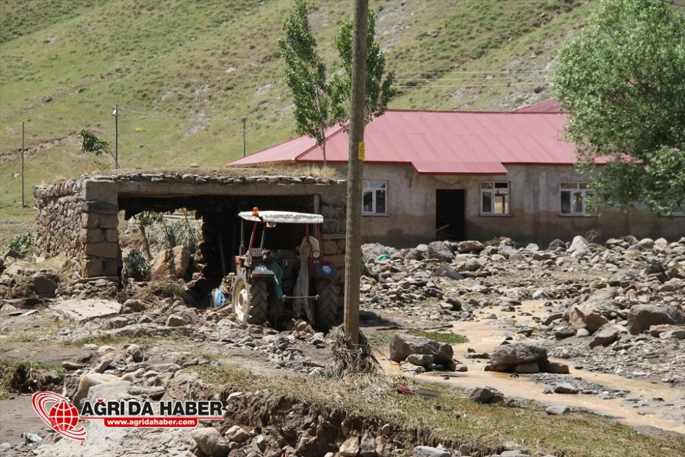 Ağrı'nın Hamur İlçesinde Yaşanan Sel Sonrası İlk Kareler