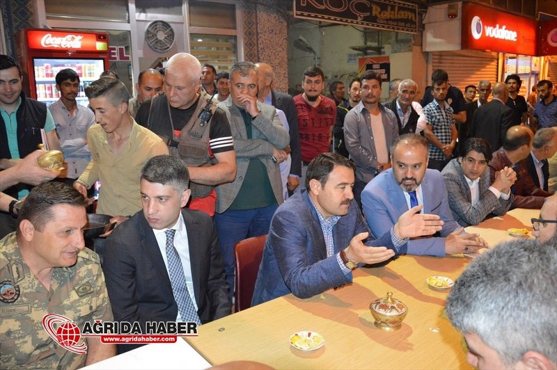 Doğubayazıt'ta 'kardeşlik' iftarı