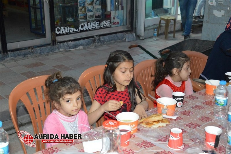 Doğubayazıt'ta 'kardeşlik' iftarı