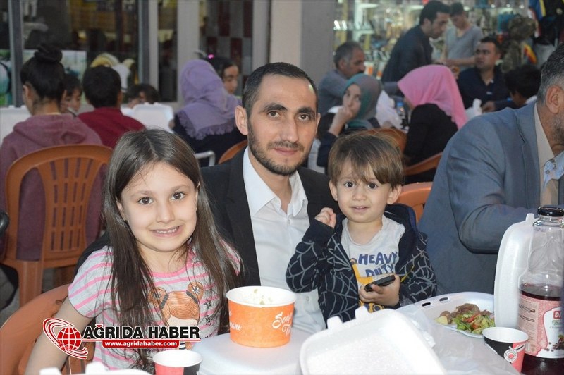 Doğubayazıt'ta 'kardeşlik' iftarı