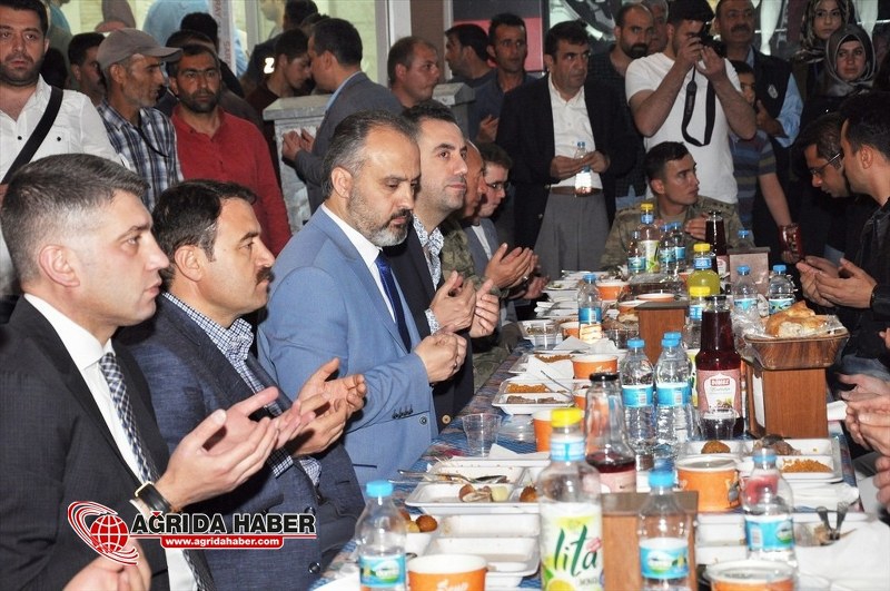 Doğubayazıt'ta 'kardeşlik' iftarı