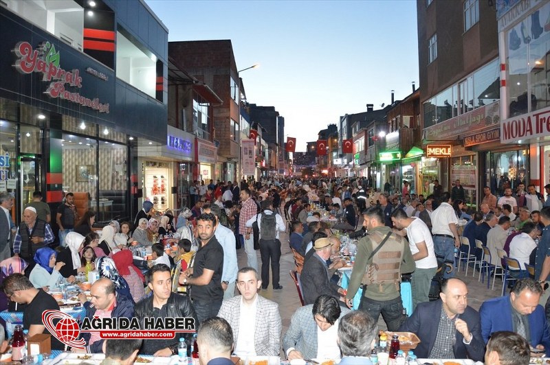 Doğubayazıt'ta 'kardeşlik' iftarı