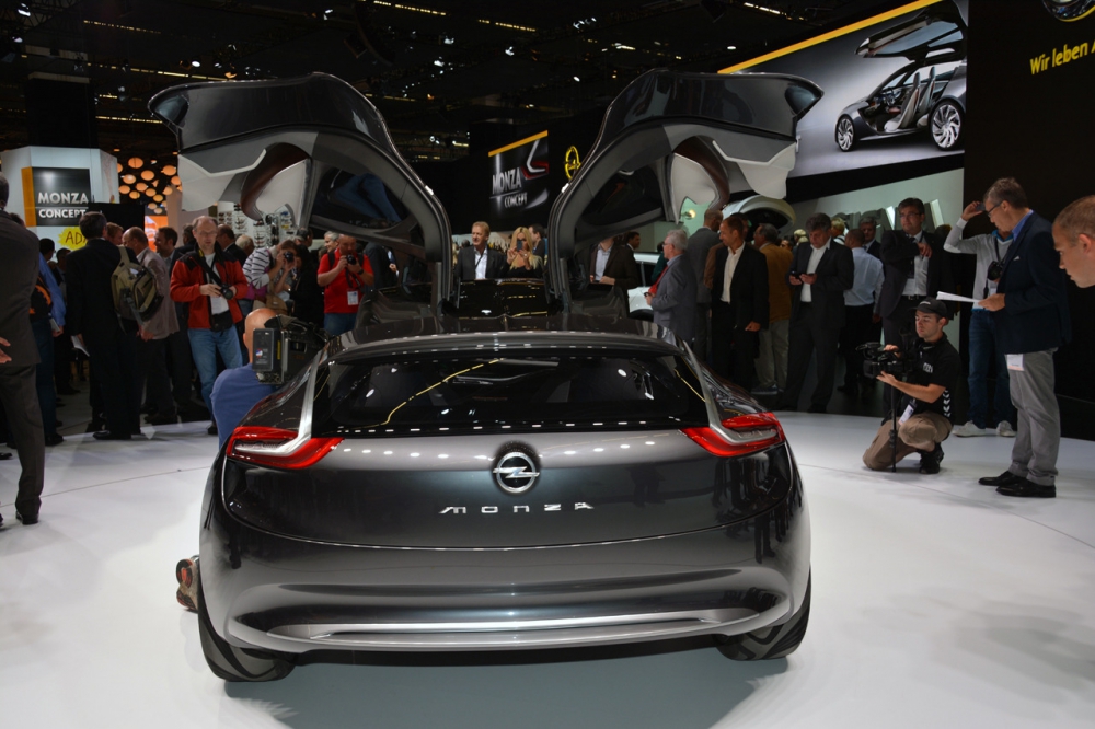Opel monza