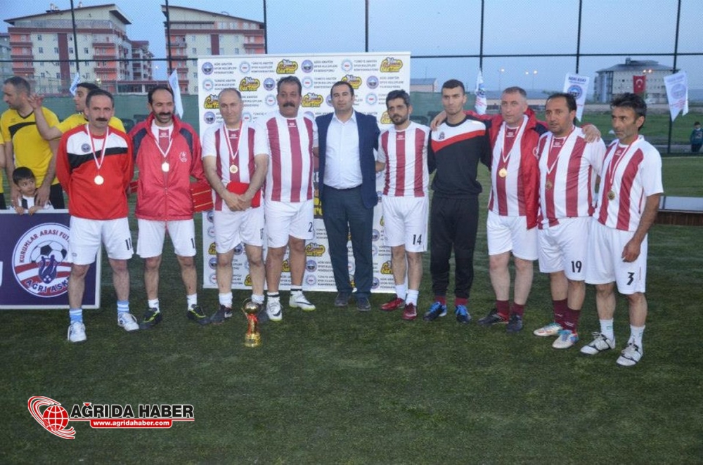 Ağrı Barosu Kurumlar Arası Futbol Liginde Şampiyon Oldu